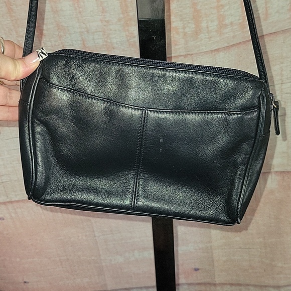 Ettienne Aigner Black Leather Crossbody Bag - Picture 6 of 15